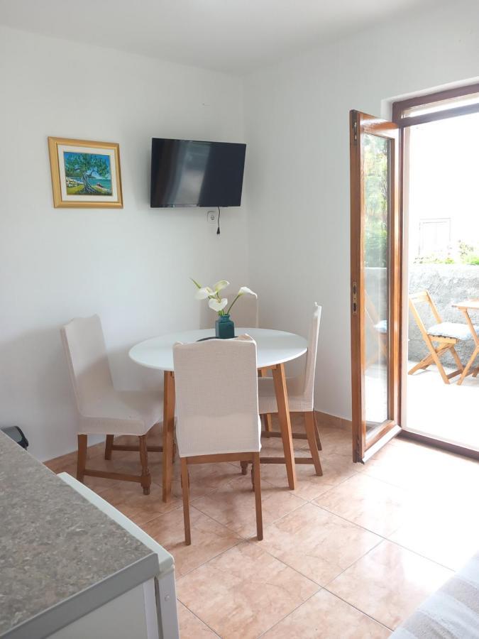 Studio Apartment Novak Čilipi Exteriör bild
