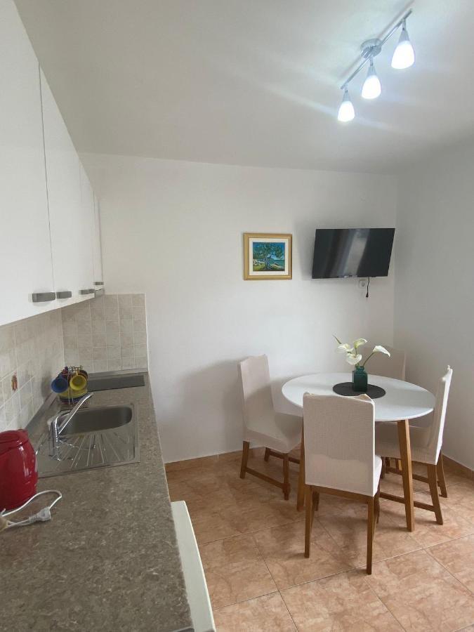 Studio Apartment Novak Čilipi Exteriör bild